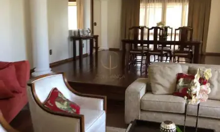 Apartamento  01 por andar , 04 dormitórios (sendo 02 suítes) e 03 vagas garagem