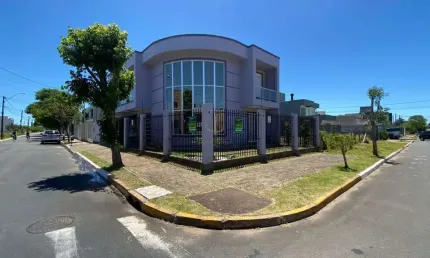 Casa com 4 quartos à venda no Mont Serrat, Canoas 