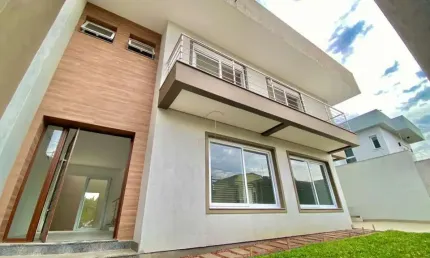 Casa com 3 quartos à venda no Mont Serrat, Canoas 