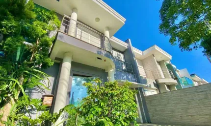 Casa com 3 quartos à venda no Mont Serrat, Canoas 