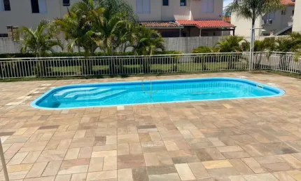 Sobrado com 03 dormitórios em condomínio no igara em canoas