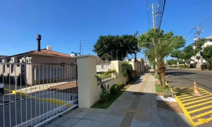 Apartamento 03 dormitórios, sacada com churrasqueira e 01 vaga para veículo no bairro igara