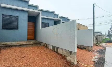 Casa nova com lage de 02 dormitórios há 5 min. da nazário, duas vagas de garagens no bairro olaria