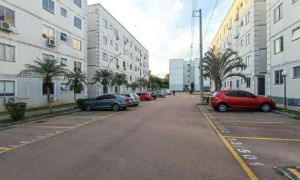 Apartamento de 02 dormitórios reformado, com vaga de garagem e água quente, em andar baixo no bairro são josé