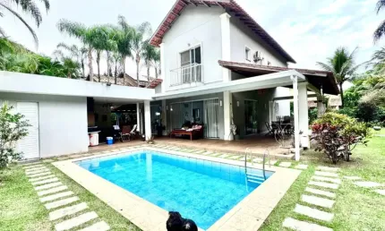 Casa em condominio de alto padrão em vargem grande! 4 quartos com 4 suites