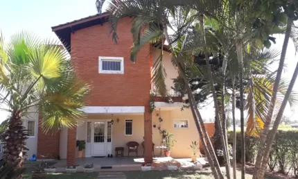 Sobrado espaçoso e aconchegante em águas de santa bárbara