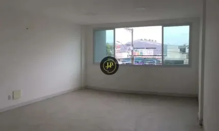 Sala com 35,60m² com elevador na avenida principal em colina de laranjeiras