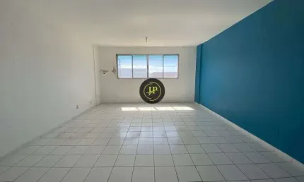 Sala comercial de 45m² com excelente localização na avenida fernando ferrari