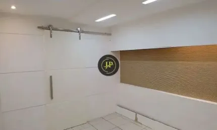 Sala comercial de 40,00m² com garagem na reta da penha