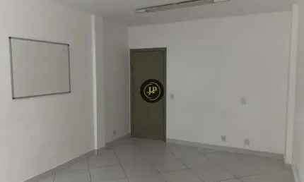 Imperdível sala 50m² com excelente localização na mata da praia