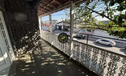 Casa residencial de 02 quartos/suíte com excelente localização em jardim limoeiro