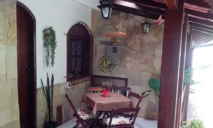 Casa residencial 100m² de 3 quartos com excelente localização em santa luíza