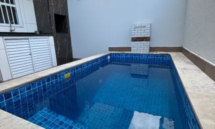 Imóvel pé na areia porteira fechada em mongaguá sp.