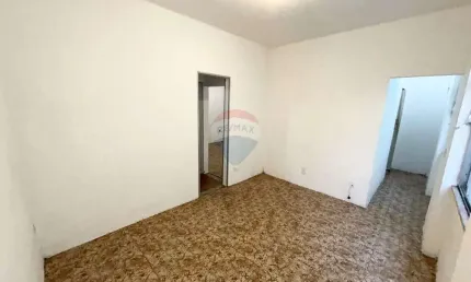 Apartamento tipo casa 73m² com 2 quartos, dependência e 2 varandas à venda no rio comprido