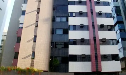 Apartamento na p. verde com 81 m² na 2ª quadra da praia