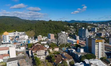 Apartamento com 1 dormitório à venda, 45.91 m² por - r$ 457.290,93 - centro - blumenau/sc