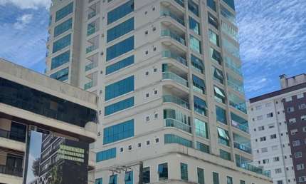 Viva com estilo na região central de itapema/sc, a 250m da praia.