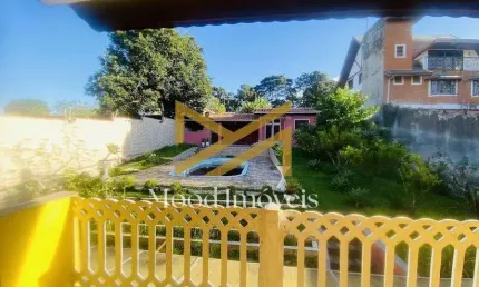 Imagine viver em um verdadeiro refúgio urbano na vila áurea, em poá, com a fonte áurea como ponto de referência. esta residência de alto padrão, construída em 2012, oferece 350 m²