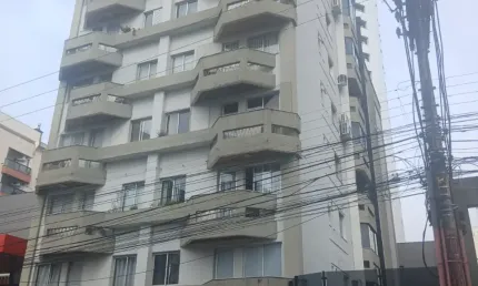 Lindo apartamento 5 andar apartamento semimobiliado