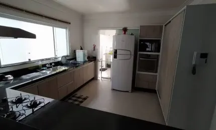 Casa com 3 quartos à venda na Rua Portugal, Região Central, Caieiras