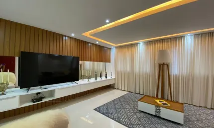 Belissíma casa com 03 quartos e piscina privativa em condomínio!