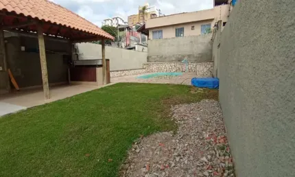 Casa com 3 quartos para alugar na resedá, 158, santa efigênia, belo horizonte, 145 m2 por r$ 5.500