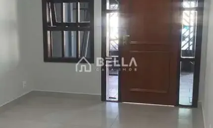 Casa assobradada para locação – 3 dormitórios – r$ 2.300,00 - localização estratégica – próximo ao