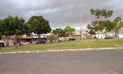 Casa simples a venda na qr 206 em samambaia casa com 2 quartos na frente  e uma casa de fundos