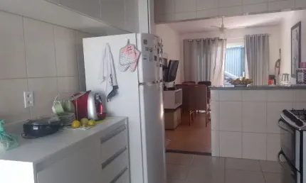 Casa a venda em samambaia sul composta por 2 quartos cozinha americana e vaga para uns 3 carros