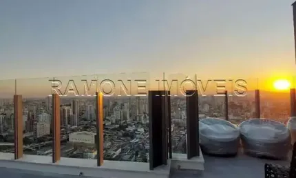 Vende-se apartamento de 90m2, 2 suítes e 2 vagas de garagem, ótima localização