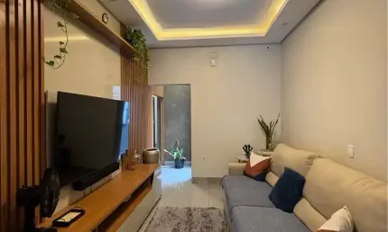 Apresentamos este excelente imóvel, ideal para quem busca conforto, espaço e praticidade em uma localização estratégica.