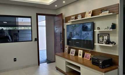 Excelente casa duplex à venda no cambeba – fortaleza/ce  se você busca conforto, modernidade e uma localização privilegiada, esta casa é perfeita para você!