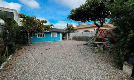 Casa com 4 quartos para alugar na Rua Osmundo Dutra, 513, Meia Praia, Navegantes