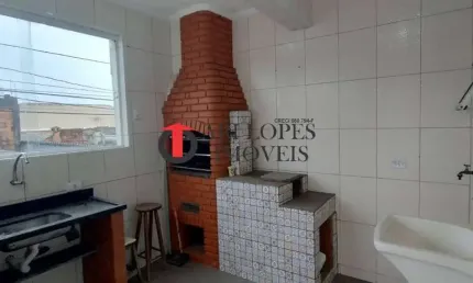 Casa sobreposta 2 dormitórios área gourmet fogão a lenha e churrasqueira