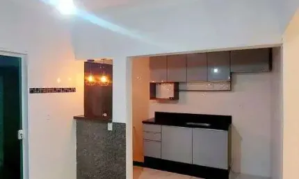 Sobrado para venda possui 130 metros quadrados com 2 quartos em guilhermina - praia grande - sp