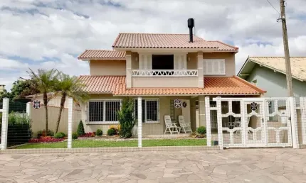 Casa/sobrado 3 dormitórios à venda no bairro zona nova com 210 m² de área privativa - 3 vagas de garagem