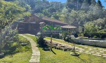 Casa para Venda em Nova Friburgo, Mury, 2 dormitórios, 1 suíte, 2 banheiros, 1 vaga