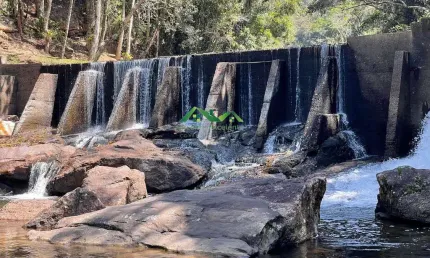 Fazenda para Venda em Nova Friburgo, Rio Bonito de Lumiar, 5 dormitórios, 3 suítes, 4 banheiros, 10 vagas