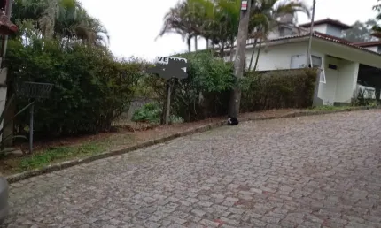 Terreno em condomínio à venda em nova friburgo-rj, no bairro cascatinha, com 324,00 m² de área. excelente oportunidade de investimento.