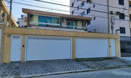 Sobrado à venda com 3 quartos e churrasqueira na vila tupi - praia grande