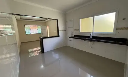 Casa geminada nova com 110m² no maracanã - praia grande - pertinho da praia