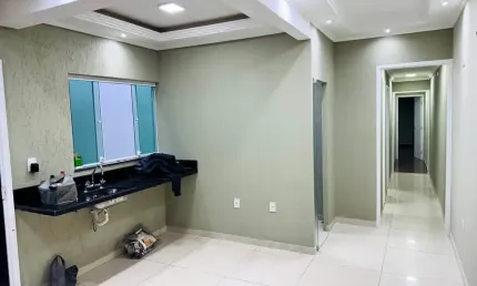 Casa à venda no canto do forte – praia grande – 130 m²  localizada em um dos bairros mais valorizados e tranquilos de praia grande, esta casa espaçosa com 130 m² oferece conforto, segurança e uma exce