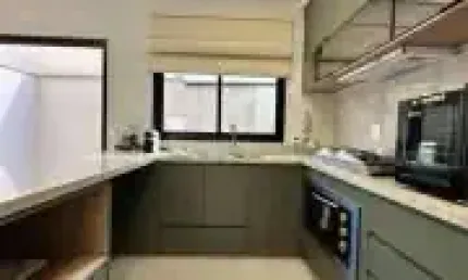 Casa em condomínio à venda no parque dom henrique – cotia/sp   localizada em um condomínio seguro e com excelente infraestrutura, esta casa de 130 m² oferece conforto, funcionalidade e lazer para toda