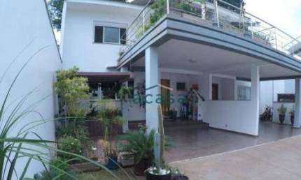 Sobrado com 1 suíte, Demi-suíte, mais um quarto transformado em escritório à venda, 203 m² por R$ 1.350.000 - Country - Cascavel/PR