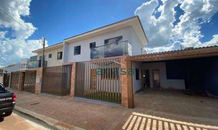 Sobrado à venda, 140 m² por R$ 670.000,00 - Pioneiros Catarinenses - Cascavel/PR