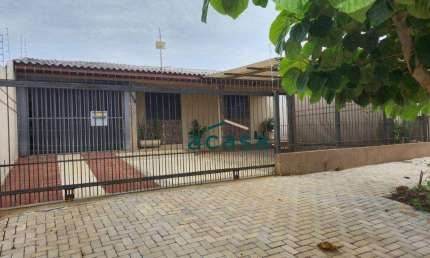 Casa com 3 dormitórios à venda - Floresta - Cascavel/PR