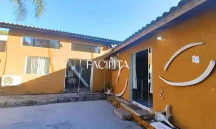 Casa com 2 quartos para alugar na servidão capitão carlos lamarca, 49, campeche, florianópolis por r$ 4.500