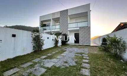 Casa com 3 quartos para alugar na servidão do cravo branco, 1000, campeche, florianópolis por r$ 7.800