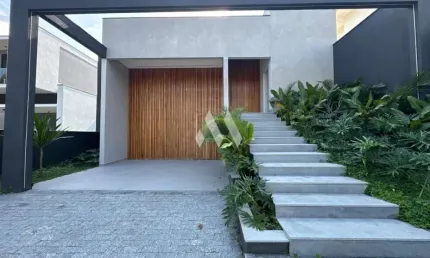 Casa alto padrão quartos com 3 suítes e 240m² - pedra branca