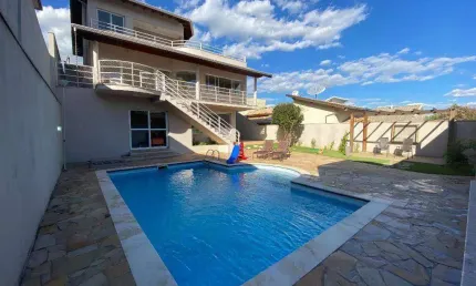 Casa com 3 dormitórios para alugar, 430 m² por r$ 11.000,01/mês - condomínio delle stelle - louveira/sp